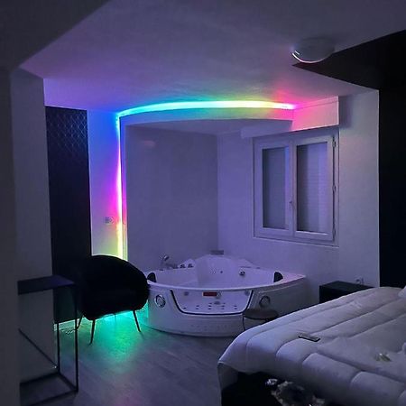 Ng Suitehome - Queven - Balneo - Netflix - Wifi Екстер'єр фото